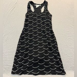 Max Studio Black and White Sleeveless Top